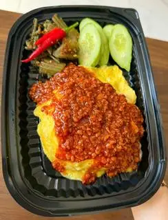 Hình ảnh Cơm Phủ Trứng Sốt Spaghetti