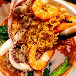 Hình ảnh Mì thái hải sản nhỏ