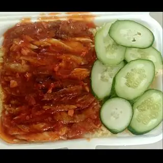 Hình ảnh Cơm Rang Đùi Gà Xốt - Vừa