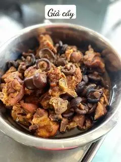 Hình ảnh Giò heo hầm nấm hương(hoặc măng)