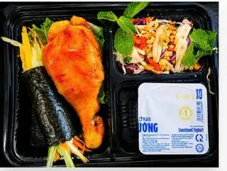 Hình ảnh combo 1( kimpap+ gà rán+ ức nộm+ sữa chưa)