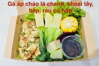 Hình ảnh Ức gà áp chảo lá chanh, cơm lứt/khoai lang, rau củ hấp/xào ít dầu