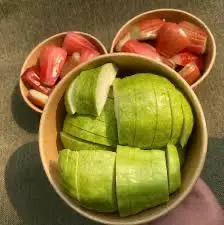 Hình ảnh Ổi xanh cắt sẵn ( kèm muối)