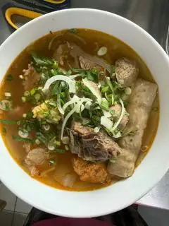 Hình ảnh Bún bò đặc biệt