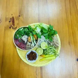 Hình ảnh Bún bò Huế_Tái Chả Gân