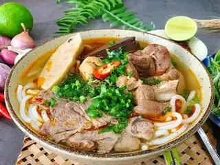 Hình ảnh Bún bò đặc biệt ( không giò )