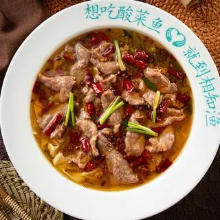 Hình ảnh Nồi Đất Bò Sốt Tiêu Xanh 砂锅青花椒牛肉 