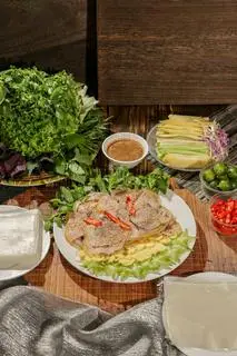 Hình ảnh Bánh tráng cuốn thịt bê