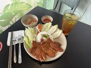 Hình ảnh Cơm tấm sườn nướng