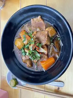 Hình ảnh Bò kho chay - bánh mì