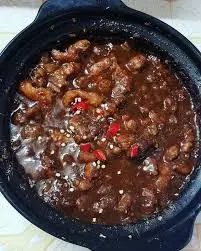 Hình ảnh cơm thịt xào mắm ruốc 