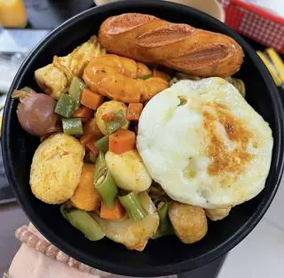 Hình ảnh Mì trộn đặc biệt