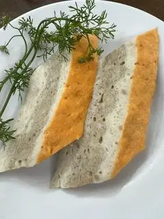 Hình ảnh thêm 2 miếng chả quế 