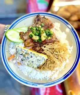 Hình ảnh Cơm sườn bì chả