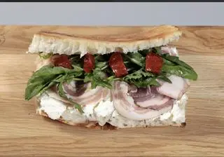 Hình ảnh Italian Sandwich – Bánh focaccia pancetta