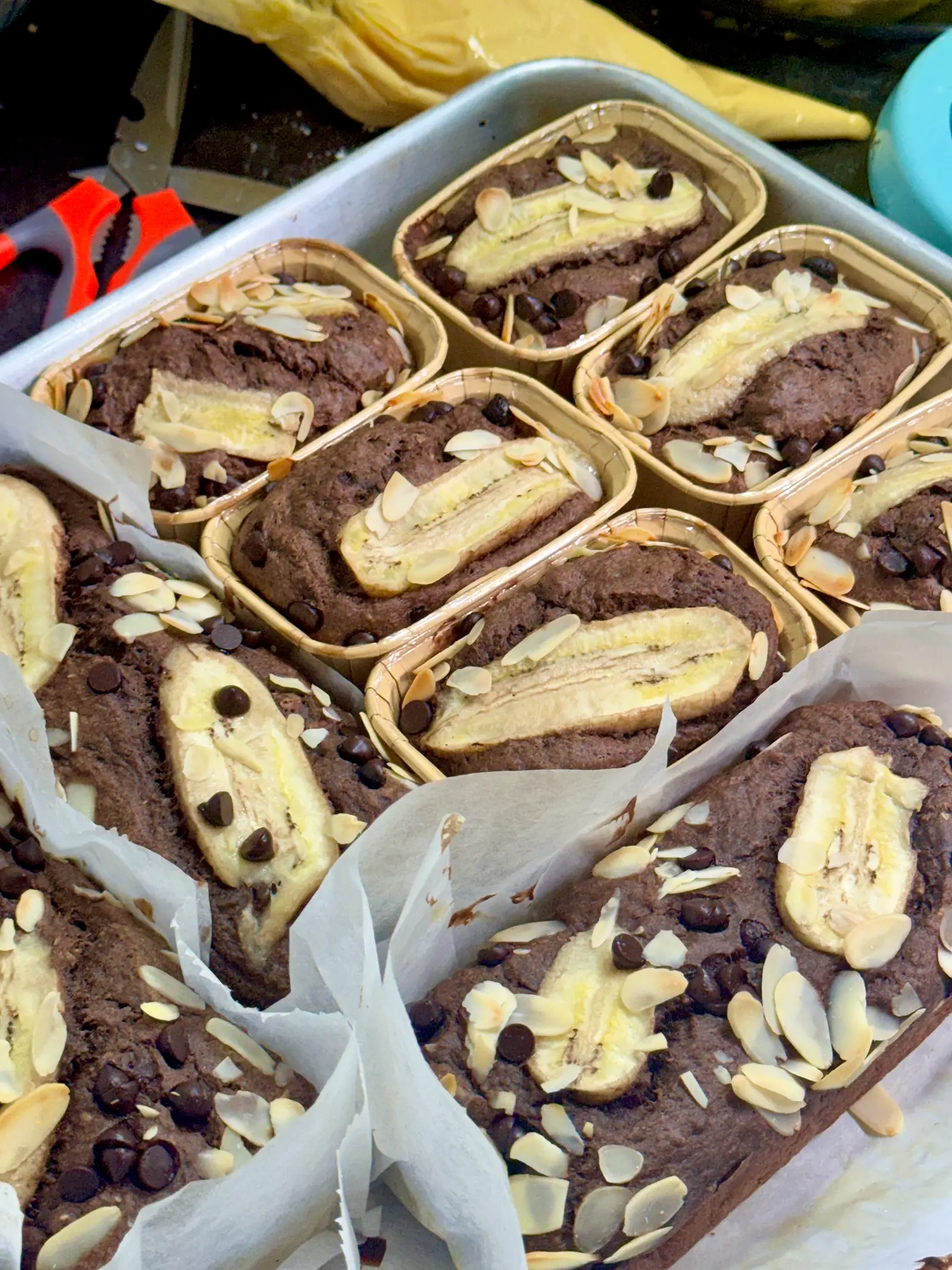 Hình ảnh Bánh Chuối Choco Yến Mạch Hạnh Nhân (size Lớn) 