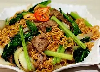 Hình ảnh mì trộn bò mỹ rau củ size L 