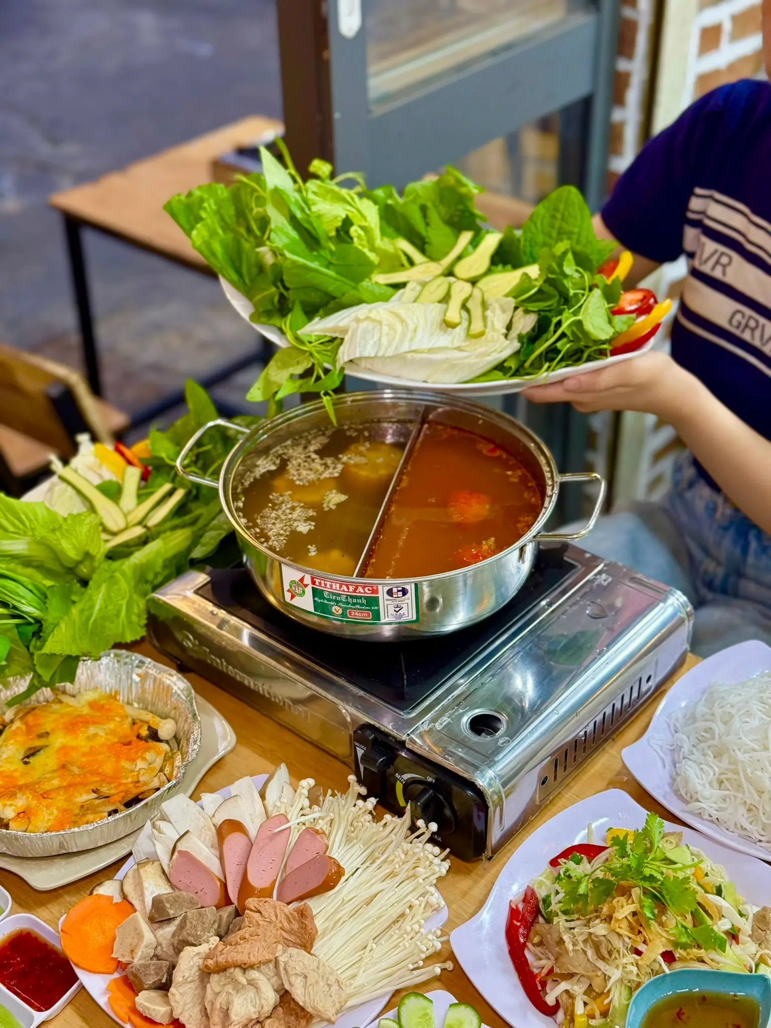 Hình ảnh Lẩu Mắm siêu Rau siêu Topping