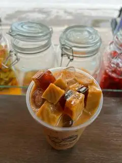 Hình ảnh Trà sữa Thái đỏ full topping