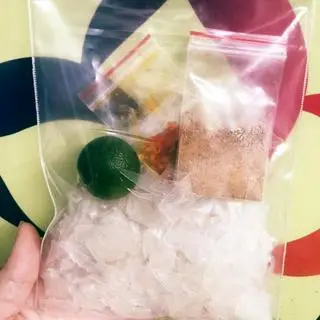 Hình ảnh Bánh tráng dẻo muối nhuyễn ớt sa tế