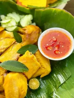 Hình ảnh Gà ủ muối nửa con