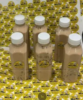 Hình ảnh Trà sữa chai kèm thạch