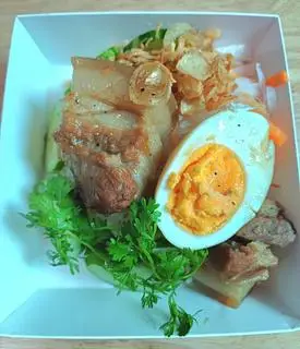 Hình ảnh Xôi Thịt Kho Tàu
