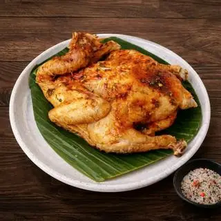 Hình ảnh Gà Nướng 1/2 Con Sốt Muối Ớt
