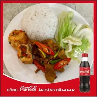 Hình ảnh Cơm thịt ba chỉ kho quẹt + Coca