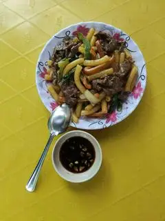 Hình ảnh Nui xào bò