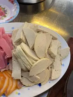 Hình ảnh Bánh mì chả lụa
