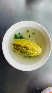 Hình ảnh cơm tấm canh khổ qua