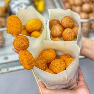 Hình ảnh bánh khoai mỡ lắc phô mai 