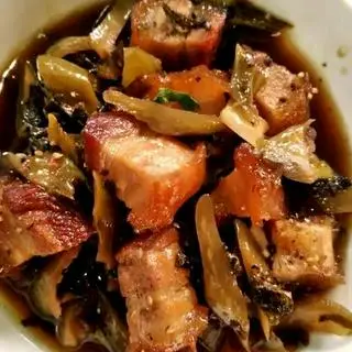 Hình ảnh Heo Quay Xào Cải Chua 
