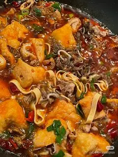 Hình ảnh Canh lẩu dầu cay tê thập cẩm
