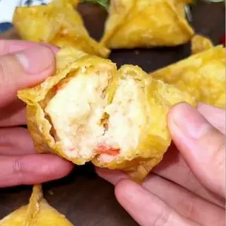 Hình ảnh Hoành thánh cua phô mai