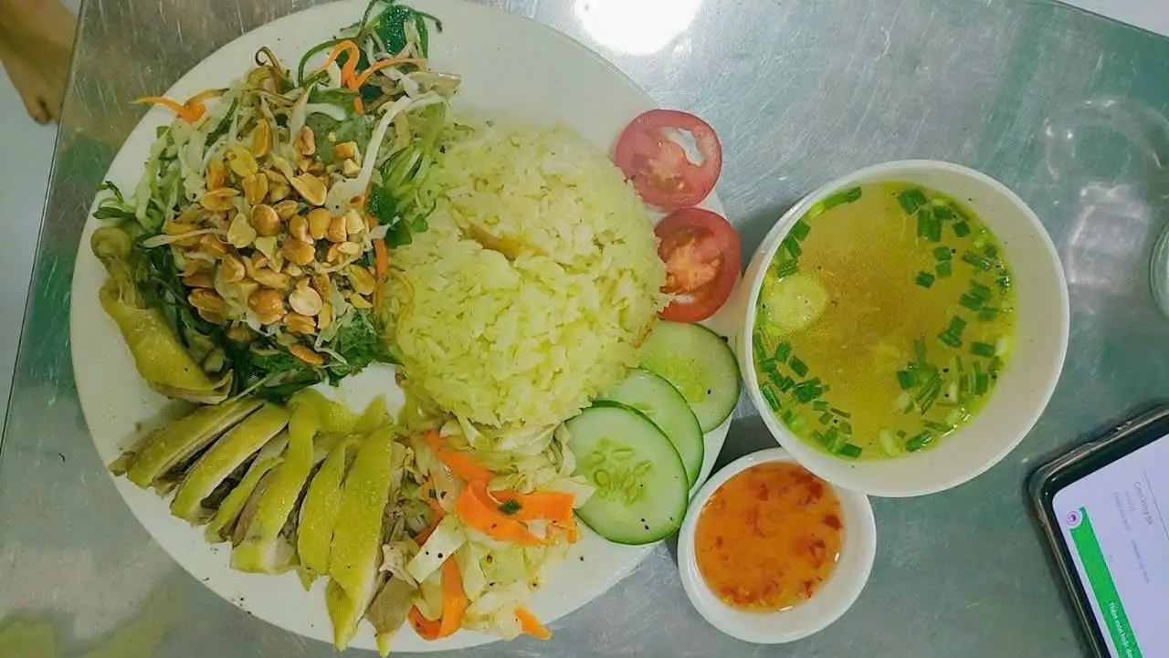 Hình ảnh cơm gà chặt