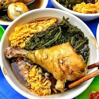 Hình ảnh Mì - đùi gà tần ngải cứu