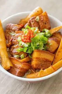 Hình ảnh Cơm thịt kho măng