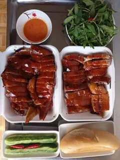 Hình ảnh 1/2 Vịt Da Giòn Tỳ Bà