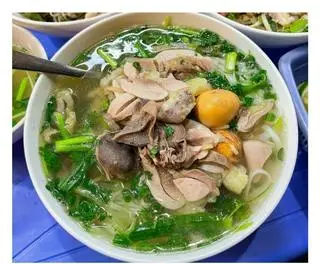 Hình ảnh Hủ tiếu lòng mề trứng non