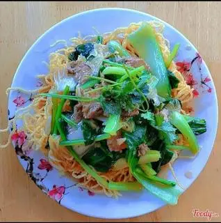 Hình ảnh Mì giòn xào bò cải