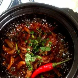 Hình ảnh Cá cơm kho tộ