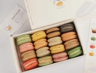 Hình ảnh Hộp 16 bánh Macaron