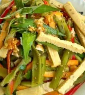 Hình ảnh Gỏi chả lụa tiến vua 