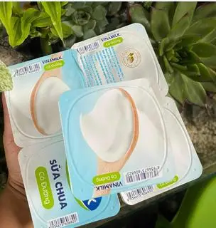 Hình ảnh Sữa chua vinamilk có đường 
