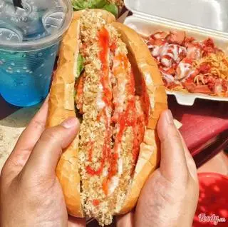 Hình ảnh Bánh mì trứng nem