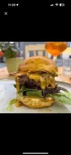 Hình ảnh Burger Bò xốt Mù Tạc