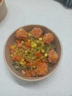 Hình ảnh Mỳ Trộn Phô Mai Viên