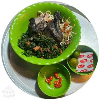 Hình ảnh mỳ gà ác nửa con